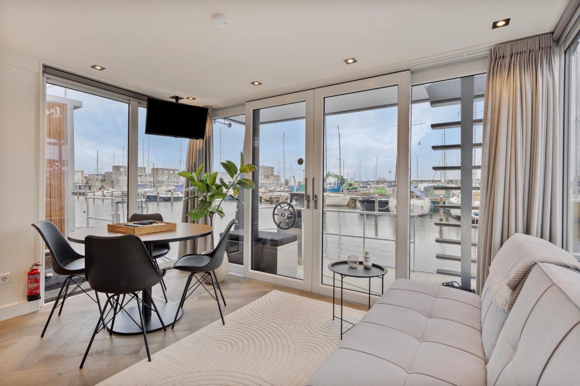 זייוולדה Luxurious Waterloft Near Beach And Centre By Weltevreden Experience מראה חיצוני תמונה