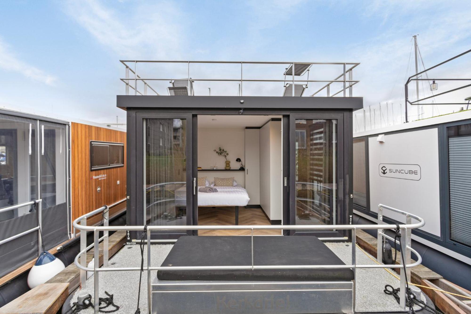 זייוולדה Luxurious Waterloft Near Beach And Centre By Weltevreden Experience מראה חיצוני תמונה
