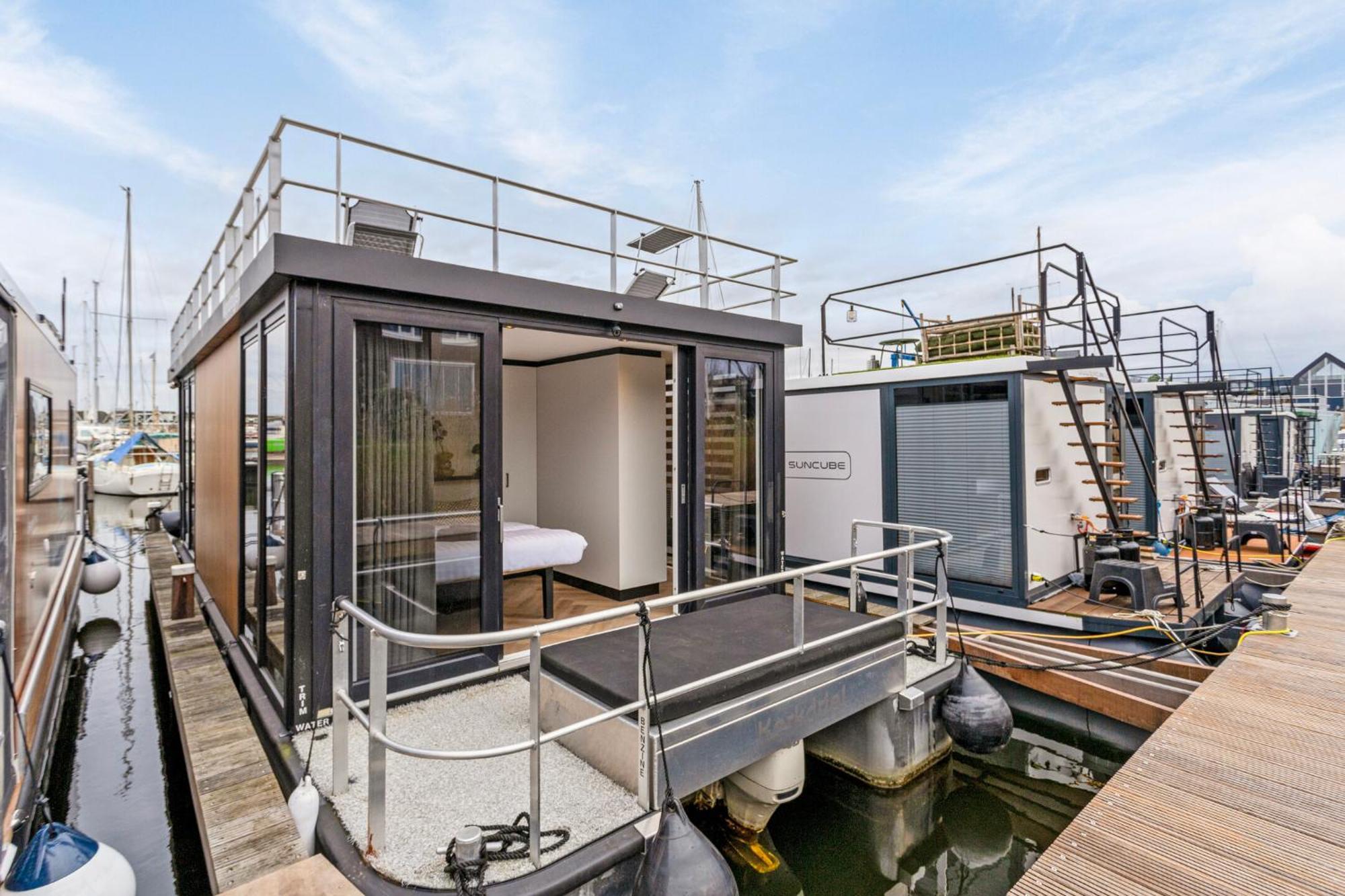 זייוולדה Luxurious Waterloft Near Beach And Centre By Weltevreden Experience מראה חיצוני תמונה